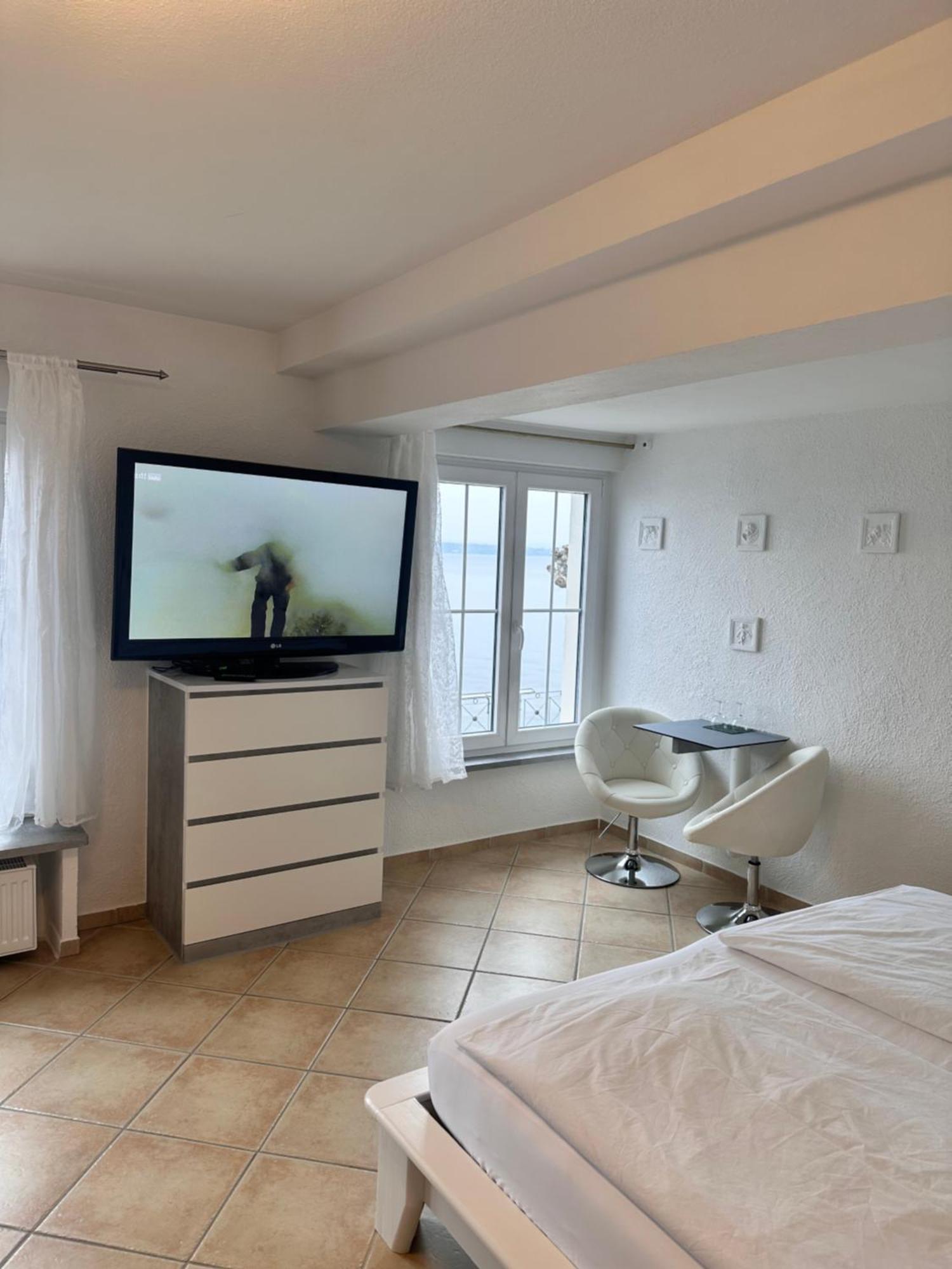 Hotel La Perla Меерсбург Экстерьер фото